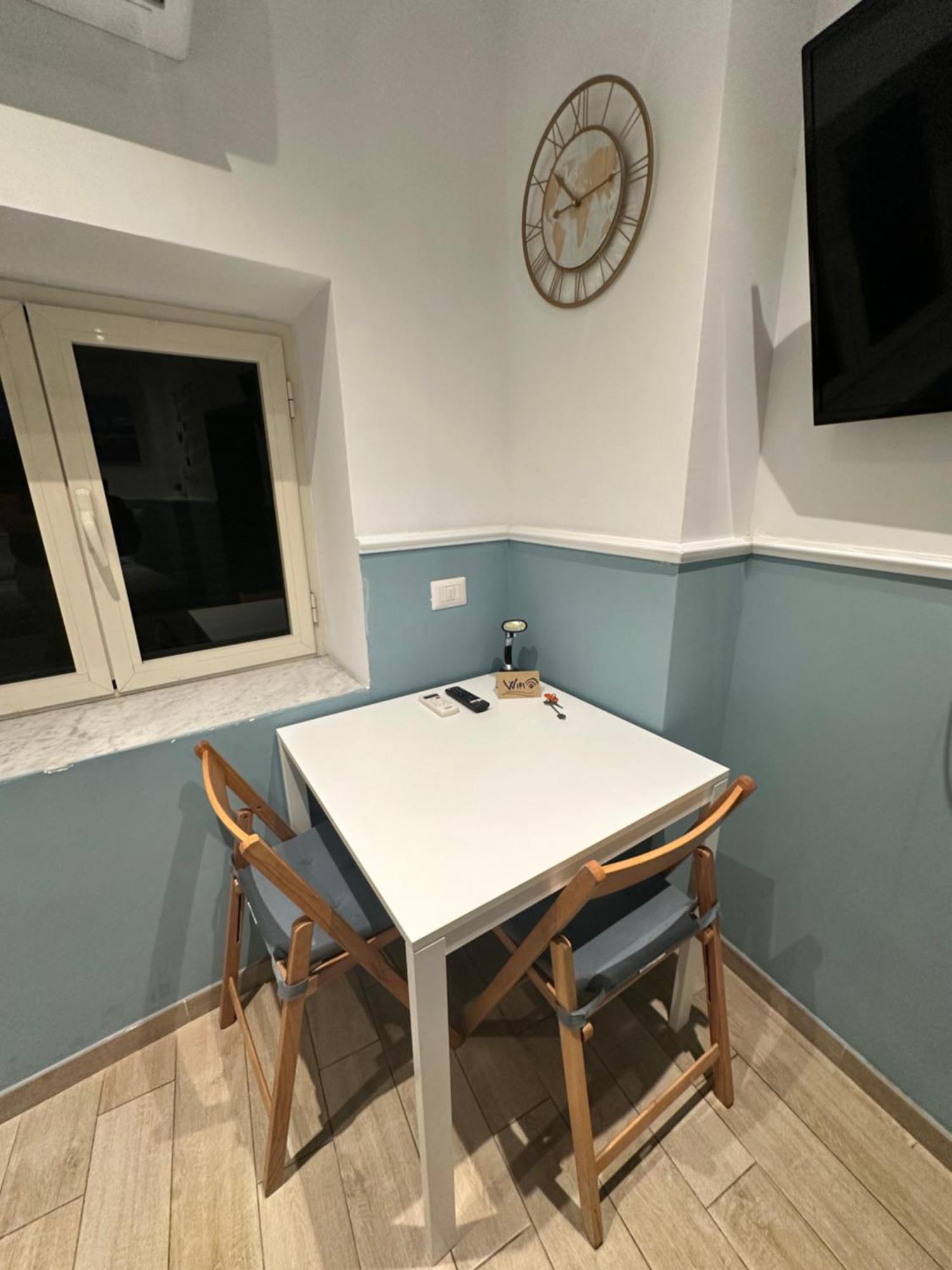 Pazz House Apartment เนเปิลส์ ภายนอก รูปภาพ